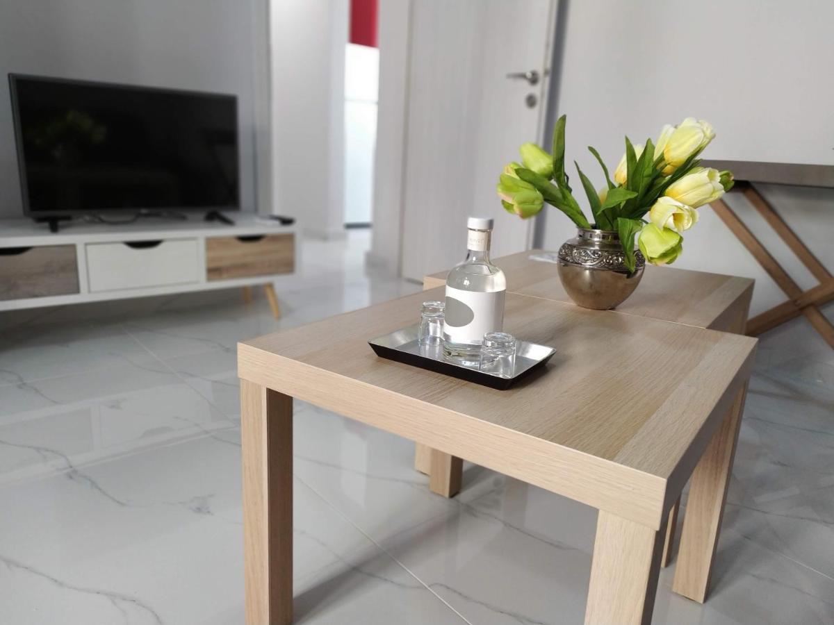 Sunday Apartment Chania 2B Bagian luar foto